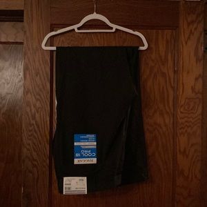 NWT Men Haggar Cool 18 Pro Classic Fit Pants Size 42x32